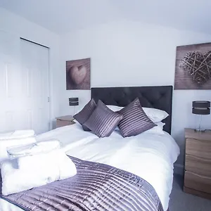 Woodlands Luxury 4 Bedroom Townhouse Cults Aberdeen